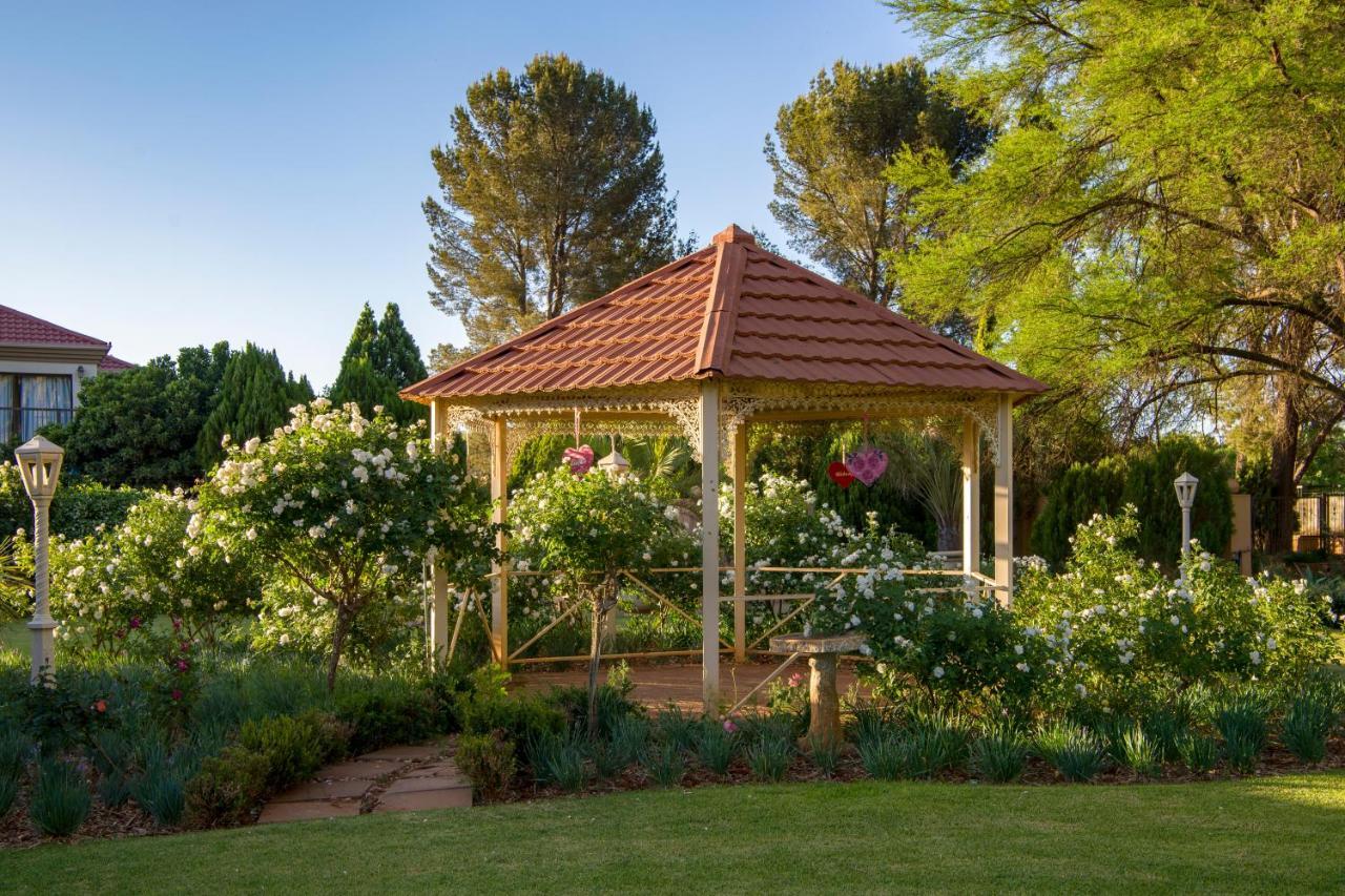 Toscana Estate Μπλουμφοντέιν Εξωτερικό φωτογραφία