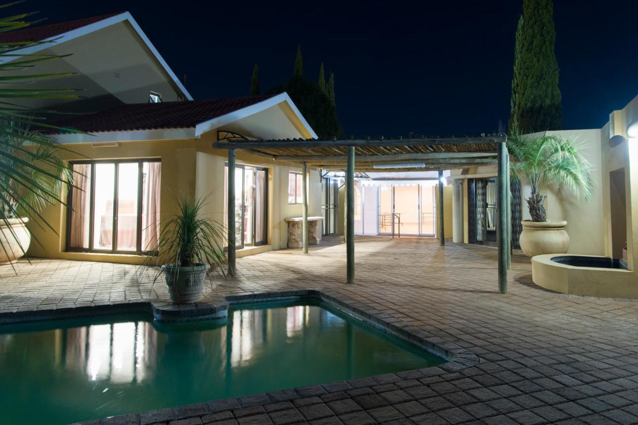Toscana Estate Μπλουμφοντέιν Εξωτερικό φωτογραφία